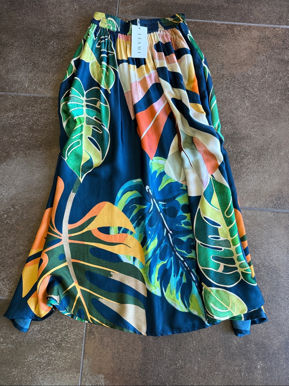 Itami Tropical Print Maxi Skirt – Navy Multicolor with pockets